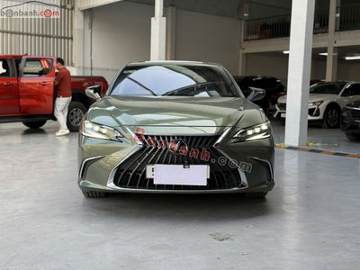 Xe Lexus ES 250 2025