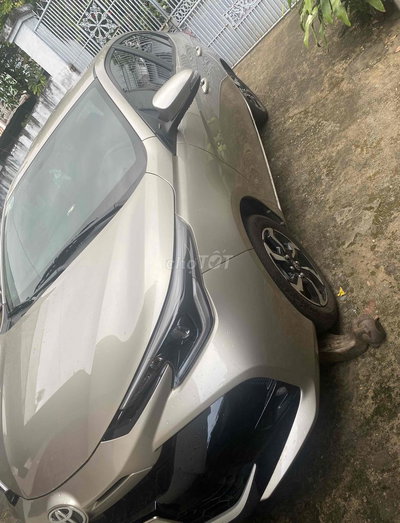 Toyota Vios 2024 E MT 13000 km Vàng cát