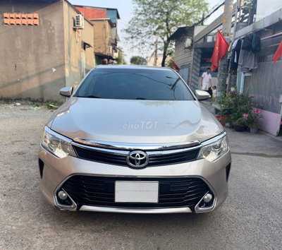 Toyota Camry 2016 2.0E Vàng cát