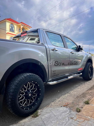 Mazda BT-50 2016 Bạc