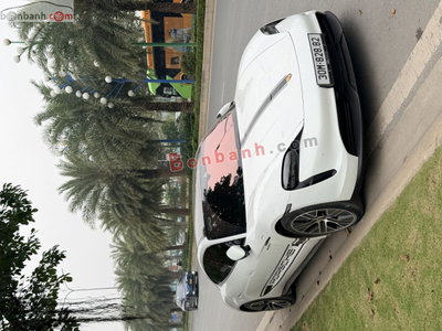Xe Porsche Taycan Base 2021