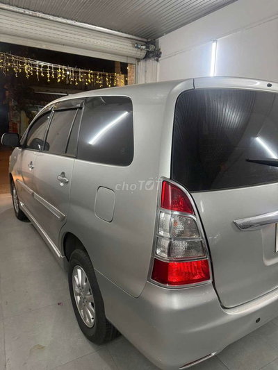 Toyota Innova 2013 Bạc