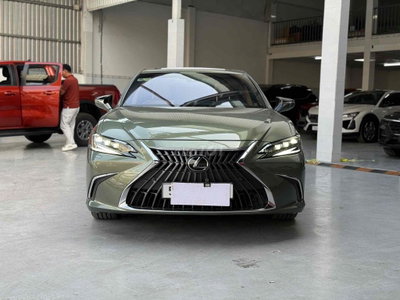 Lexus ES250 2025 Xanh lá 6.000km