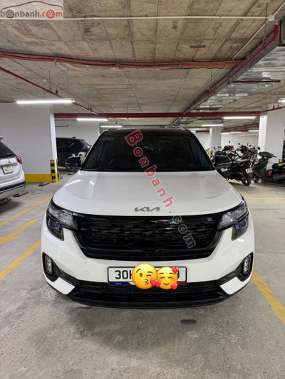 Xe Kia Seltos Deluxe 1.4 AT 2021