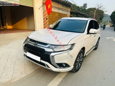 Xe Mitsubishi Outlander 2.0 CVT 2022