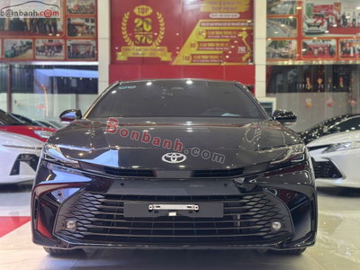 Xe Toyota Camry 2.0Q 2024