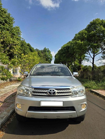 Toyota Fortuner 2011G máy dầu