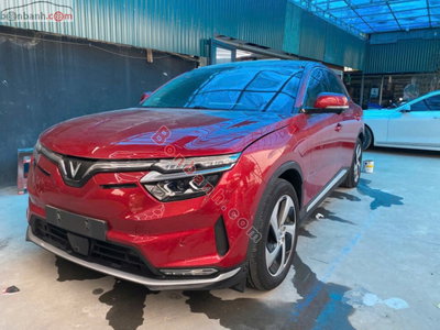 Xe VinFast VF8 Eco AWD 2023