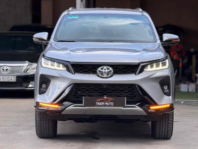 Toyota Fortuner 2024 Lengender Bạc