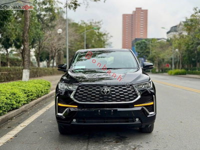 Xe Toyota Innova Cross HEV 2.0 CVT 2025