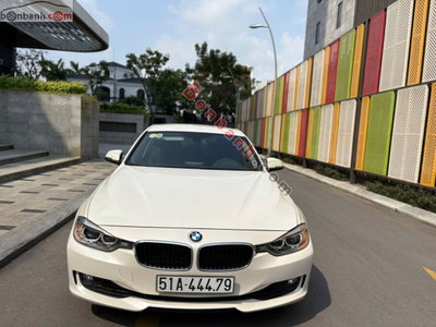 Xe BMW 3 Series 320i 2012