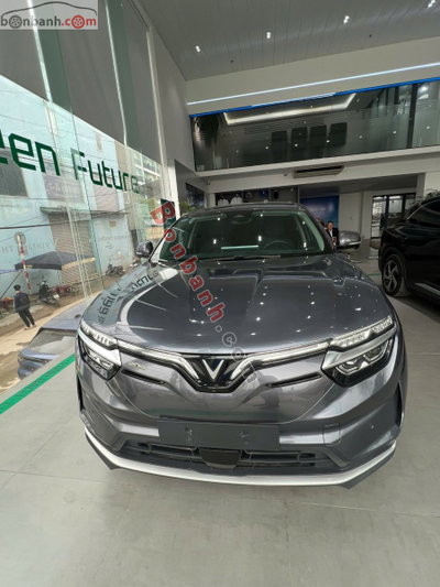 Xe VinFast VF8 Eco AWD 2023