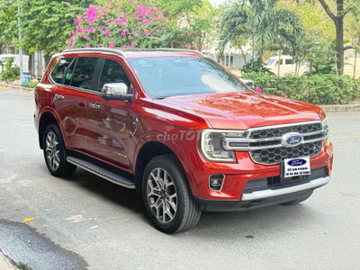 Ford Everest Titan 2023