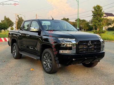 Xe Mitsubishi Triton 2026