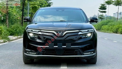 Xe VinFast VF8 Eco AWD 2023