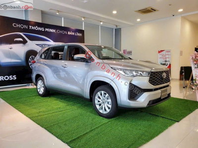 Xe Toyota Innova Cross 2.0G CVT 2026