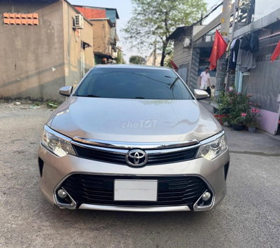 Toyota Camry 2016 2.0E Vàng cát