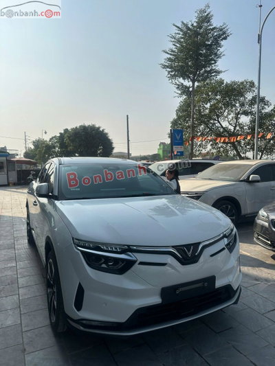 Xe VinFast VF8 Plus AWD 2023