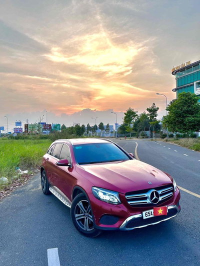 Mercedes-Benz GLC 200 2018 Đỏ