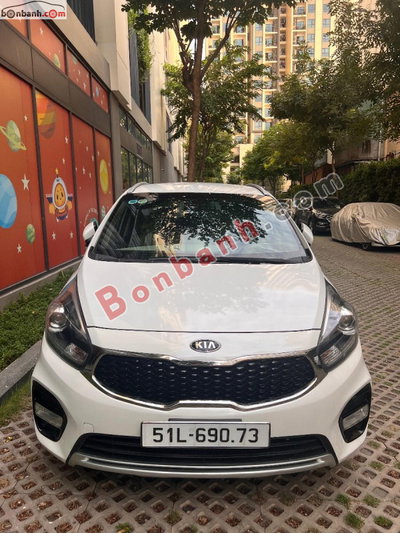 Xe Kia Rondo GAT 2017