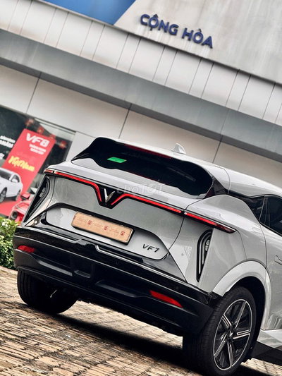 Xe điện VinFast VF 7 Trắng