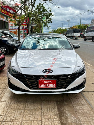 Xe Hyundai Elantra 1.6 AT Đặc biệt 2023