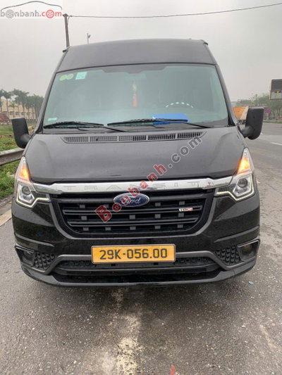 Xe Ford Transit Tiêu chuẩn 2023