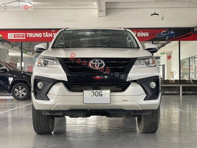 Xe Toyota Fortuner 2.7V 4x2 AT TRD 2019