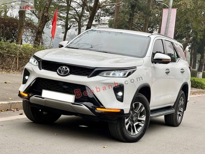 Xe Toyota Fortuner 2.4G 4x2 AT Legender 2021