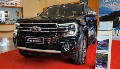 Xe Ford Everest Titanium Plus 2.0L 4x4 AT 2026