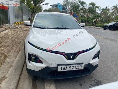 Xe VinFast VF6 Eco 2025