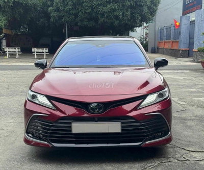 Bán Toyota Camry 2022 2.5Q hỗ trợ bank