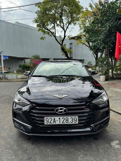 Cần bán Elantra 2018 1.6 tubor tự động