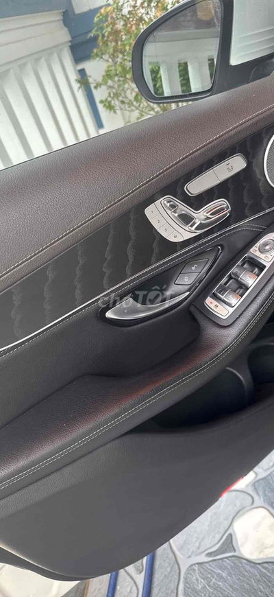 Mercedes-Benz GLC 250 2018 Trắng
