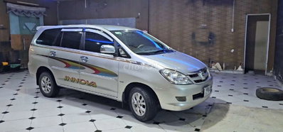 Toyota Innova G 2006 Bạc