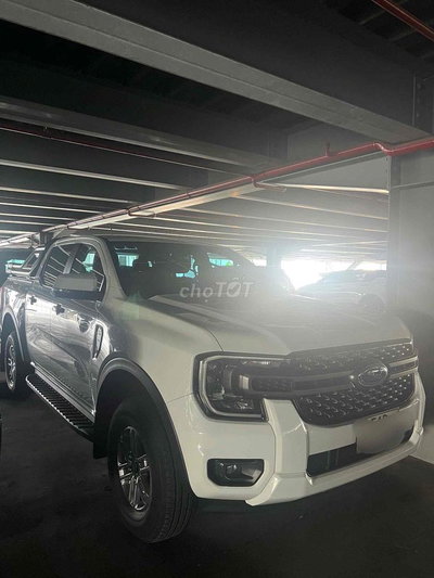 Ford Ranger 2024 XLS Trắng 26.000 km