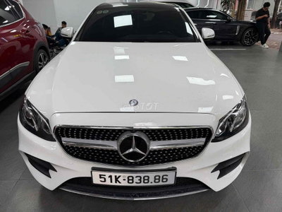 Mercedes-Benz E300 Trắng