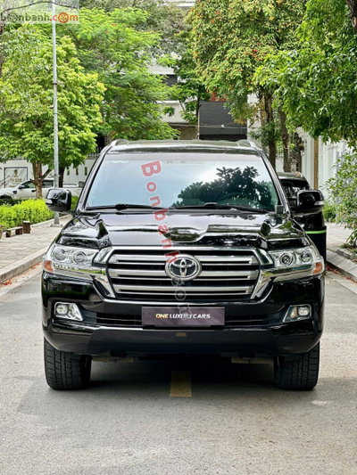 Xe Toyota Land Cruiser 4.6 V8 2019