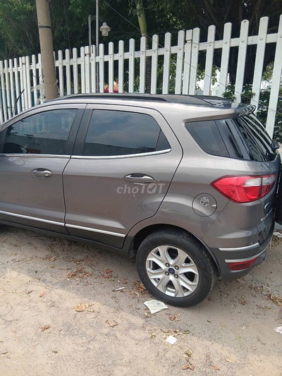 Ford EcoSport Xám 5 chỗ
