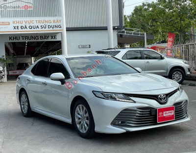 Xe Toyota Camry 2.0G 2021