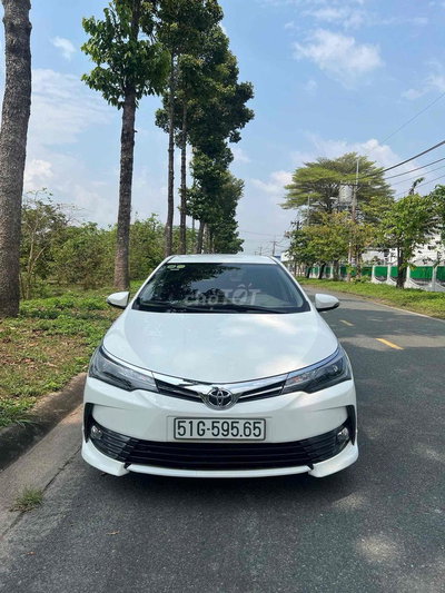 Bán Corrolla Altis 2017 2.0V Sport