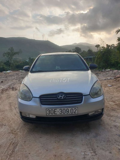 Hyundai Accent 2009 Bạc