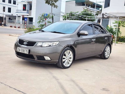 kia cerato nhập khẩu stđ ,xe lăn bánh 2010