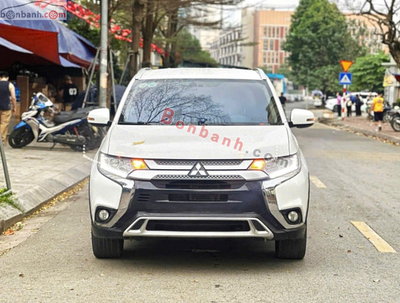 Xe Mitsubishi Outlander 2.0 CVT 2020