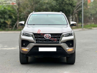 Xe Toyota Fortuner 2.4L 4x2 AT 2022