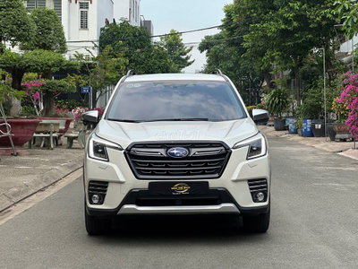 Subaru Forester 2.0 EyeSight 2024 màu trắng