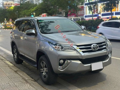 Xe Toyota Fortuner 2.4G 4x2 AT 2018