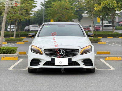 Xe Mercedes Benz C class C300 AMG 2020