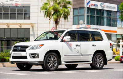 Xe Lexus LX 570 2013