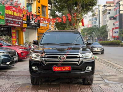 Xe Toyota Land Cruiser 4.6 V8 2019